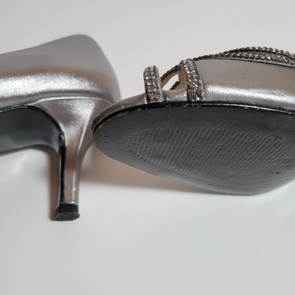 CAPARROS DRESS ELIZA PEWTER SILVER PEEP-TOE RHINESTONE HEELS SHOES PUMPS 9 - Picture 6 of 7